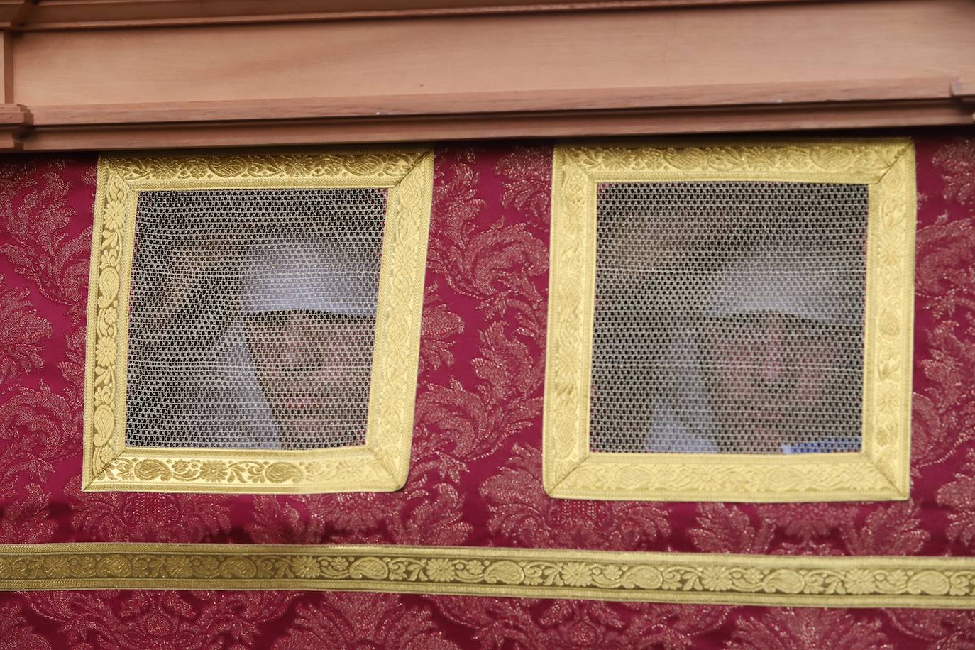 Fotos: La solemne procesión del Dulce Nombre de Jesús en Córdoba