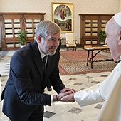 El presidente canario se declara «muy preocupado» por la transferencia de competencias de inmigración a Cataluña