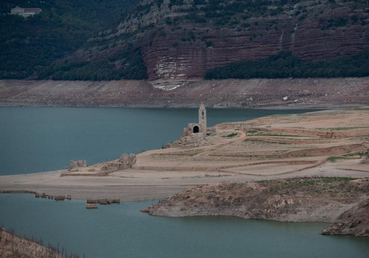 Vista del pantano de Sau