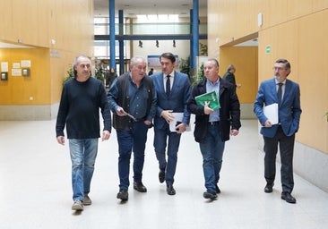 Junta y opas piden a Ribera derogar de forma «inmediata» la orden que protege «estrictamente» al lobo