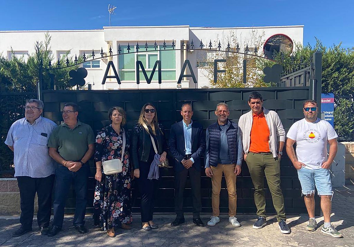 El vicepresidente Daniel Arias durante una visita a la asociación