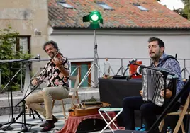 Los escolares de Castilla y León bailarán en el Miguel Delibes al son de Muyayos de Raïz y el dúo Fetén Fetén