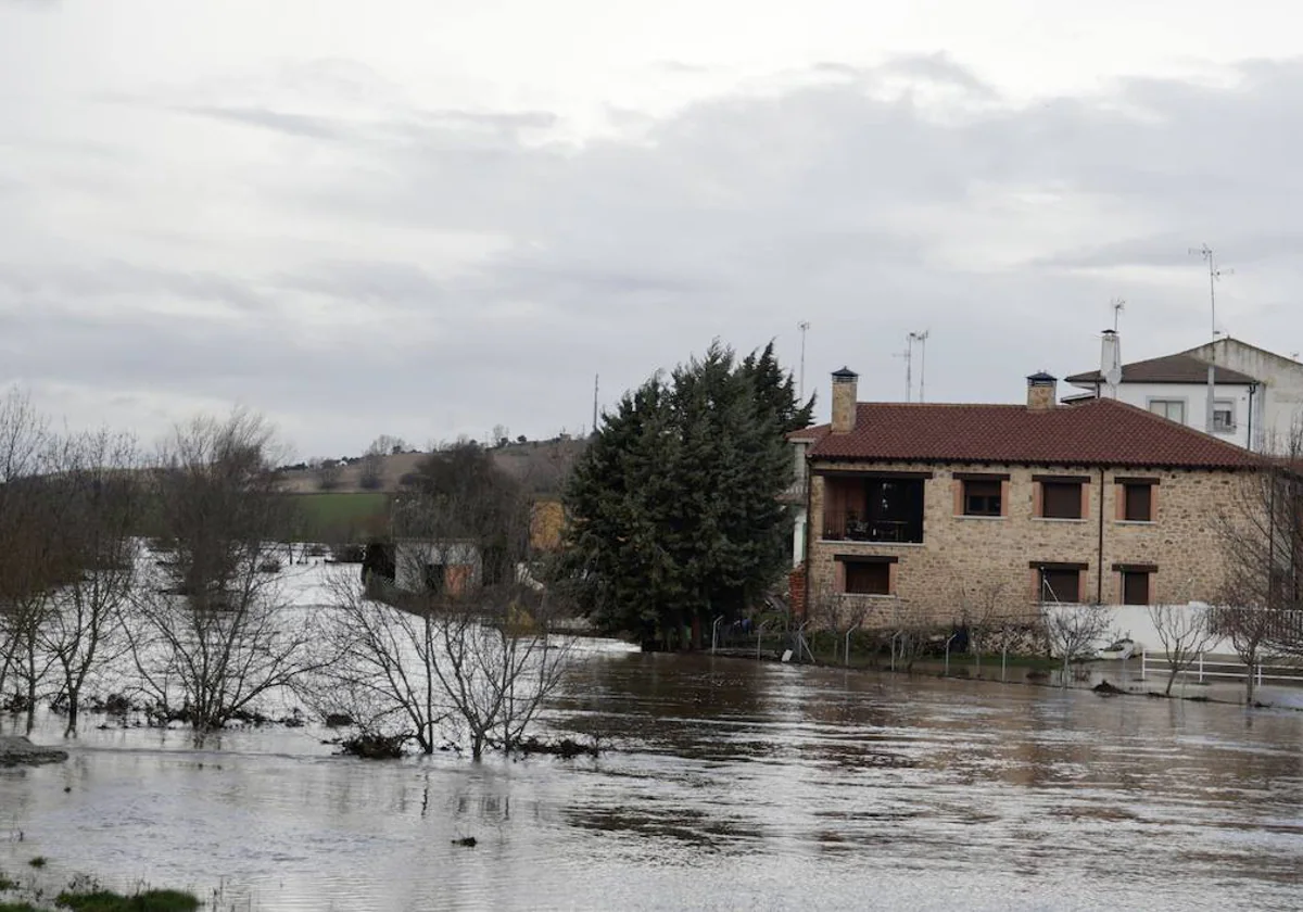 Las fuertes lluvias caídas el miércoles en la provincia de Salamanca dejan inundaciones en pueblos y campos de cultivo