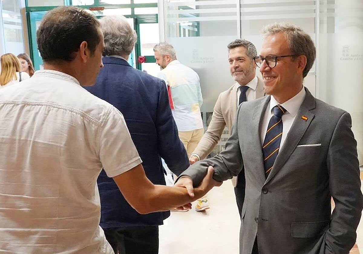 La Junta destina 400.000 euros al Serla para este año y anima al Gobierno a que aporte fondos