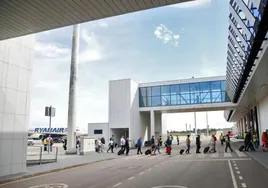 El sector turístico valenciano, «preocupado» por el incremento de tasas aeroportuarias de Aena a partir de marzo