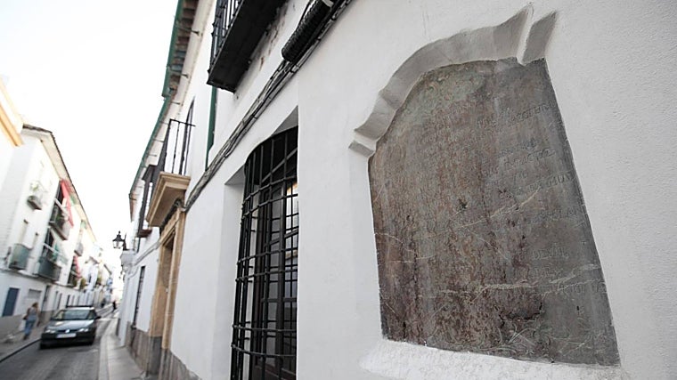 Tráfico por la calle Lineros de Córdoba