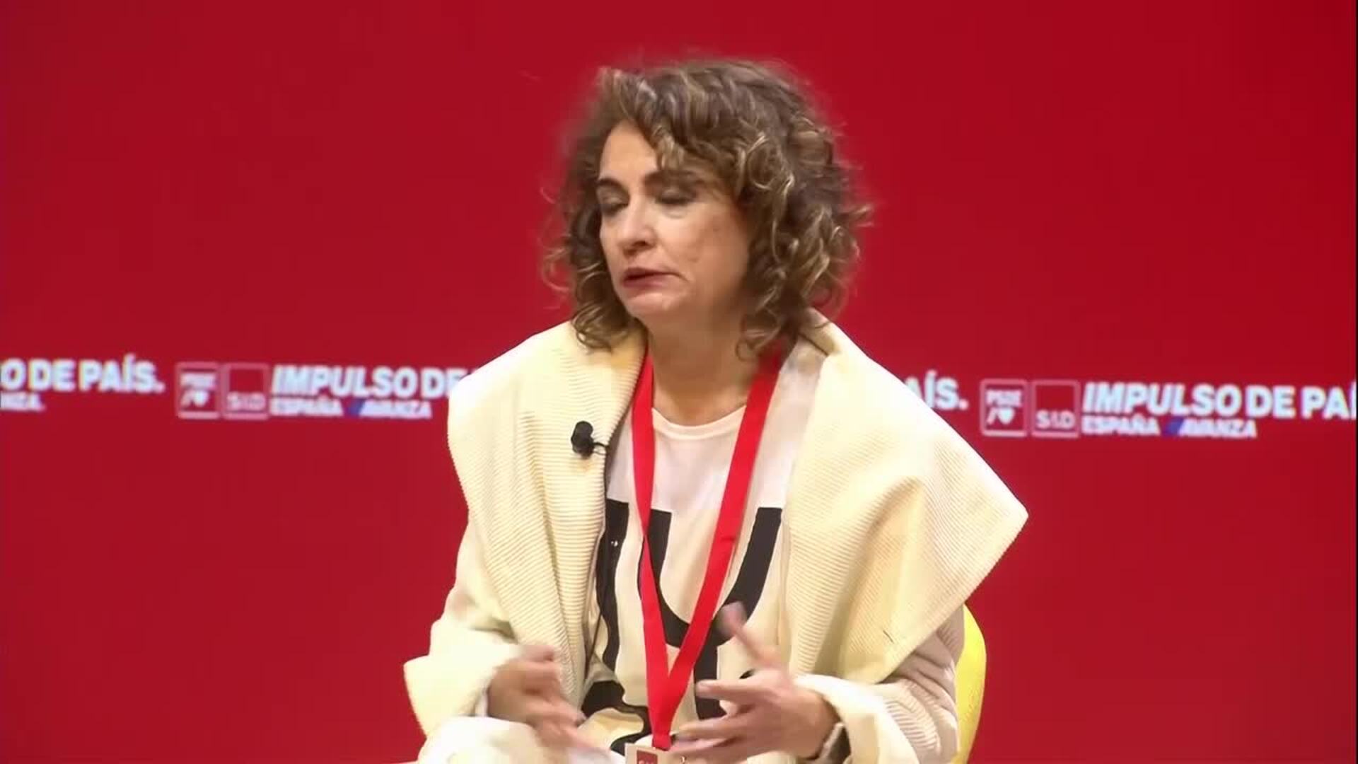 Montero alude a la calvicie de Tellado