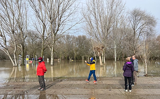 Crecidas en el Adaja a su paso por Ávila