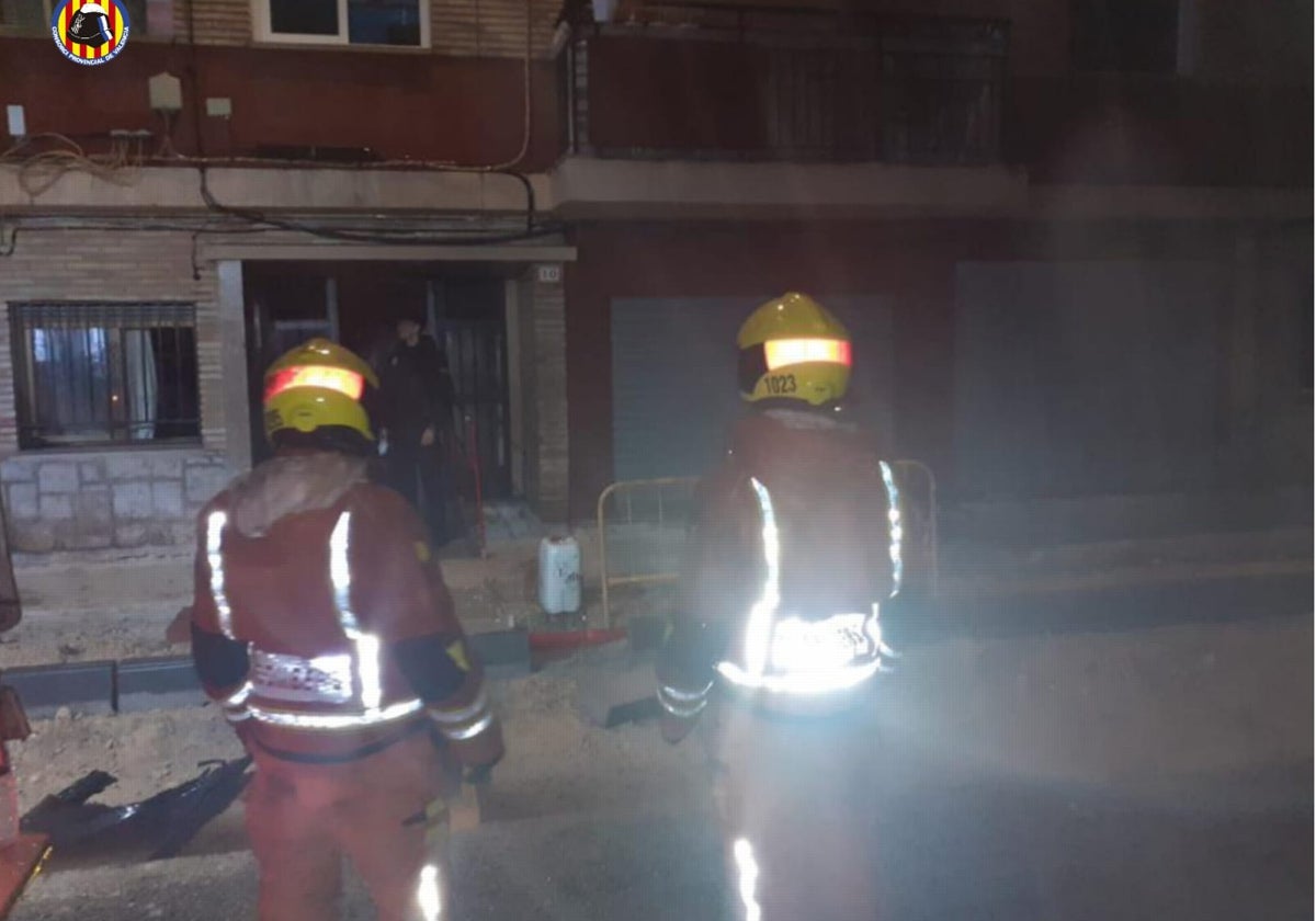 Muere una niña de cinco años atrapada en un incendio en Gandía con nueve  hospitalizados