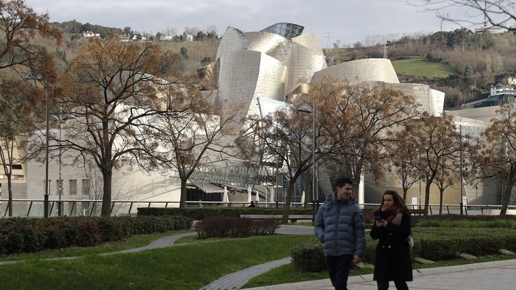 El Gobierno Vasco se da dos años para «reflexionar» sobre el Guggenheim del Urdaibai