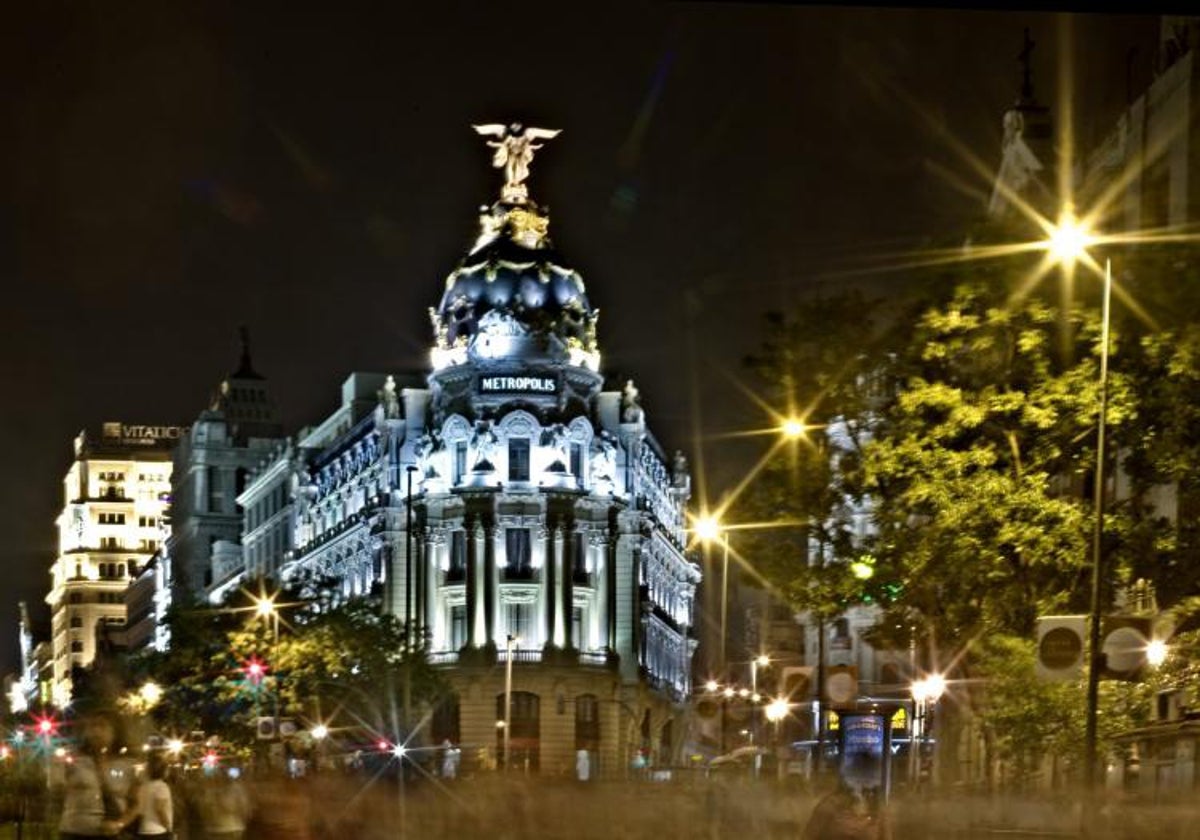 Perspectiva del edificio Metrópolis en La Noche en Blanco