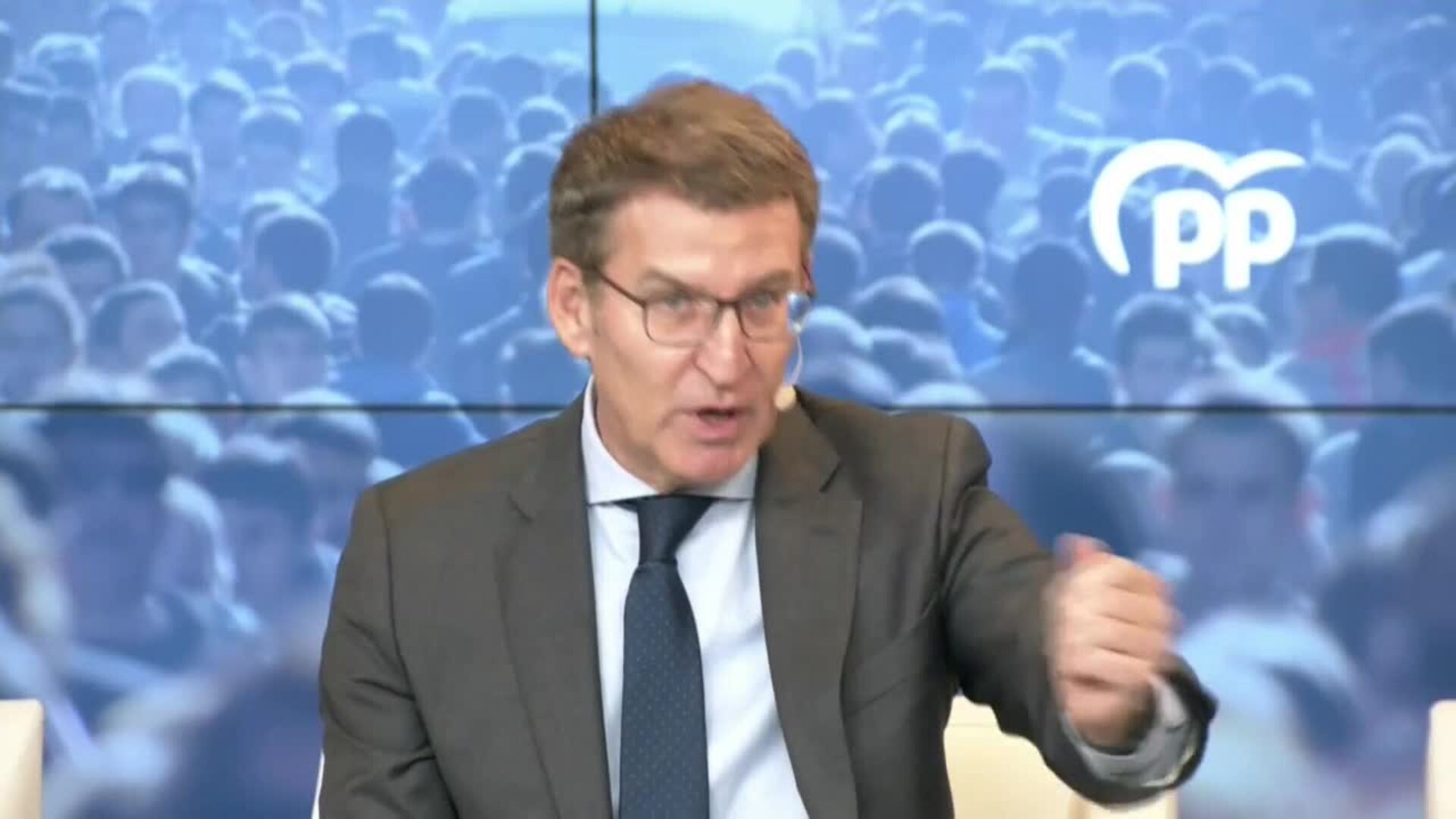 Feijóo anuncia un manifiesto de 3.000 alcaldes del PP contra la &quot;quiebra de la igualdad&quot;