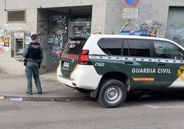 Un hombre apuñala reiteradamente a su mujer en Valencia y se entrega tras huir a 400 kilómetros