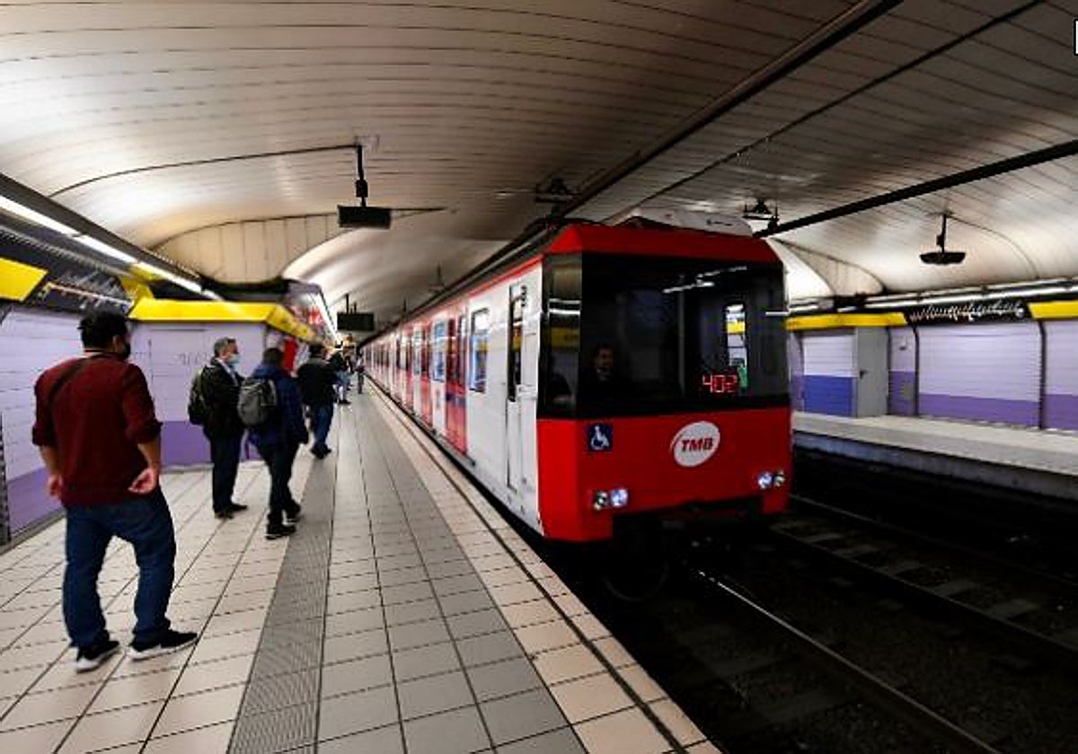 Un convoy en la Línea 2, en una imagen de archivio