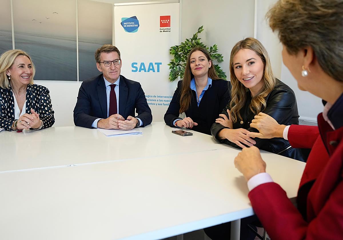 Ester Muñoz junto a Alberto Núñez Feijóo este martes