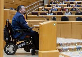 El discurso de Juan Ramón Amores, senador socialista con ELA, que ha puesto en pie a todos los grupos políticos: «Yo también me creía invencible»