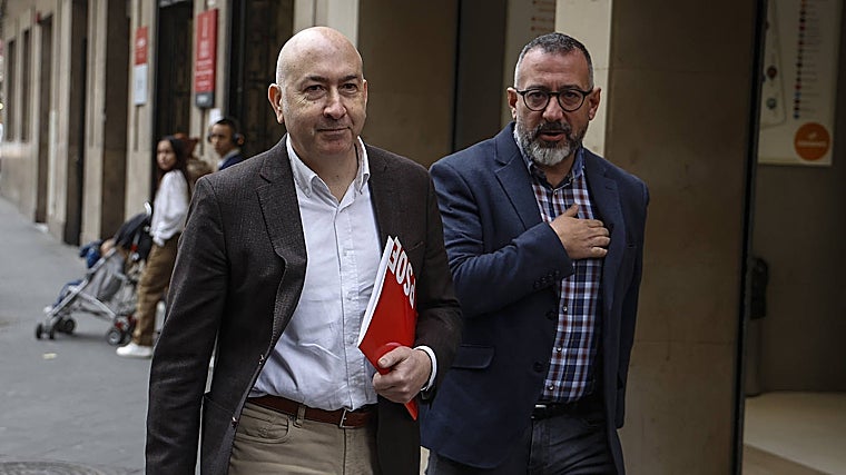 Imagen de Alejandro Soler, este lunes, en la sede del PSPV-PSOE en Valencia