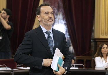Gabriel Le Senne, expulsado por los 'rebeldes' de Vox Baleares: «Han secuestrado al grupo parlamentario»