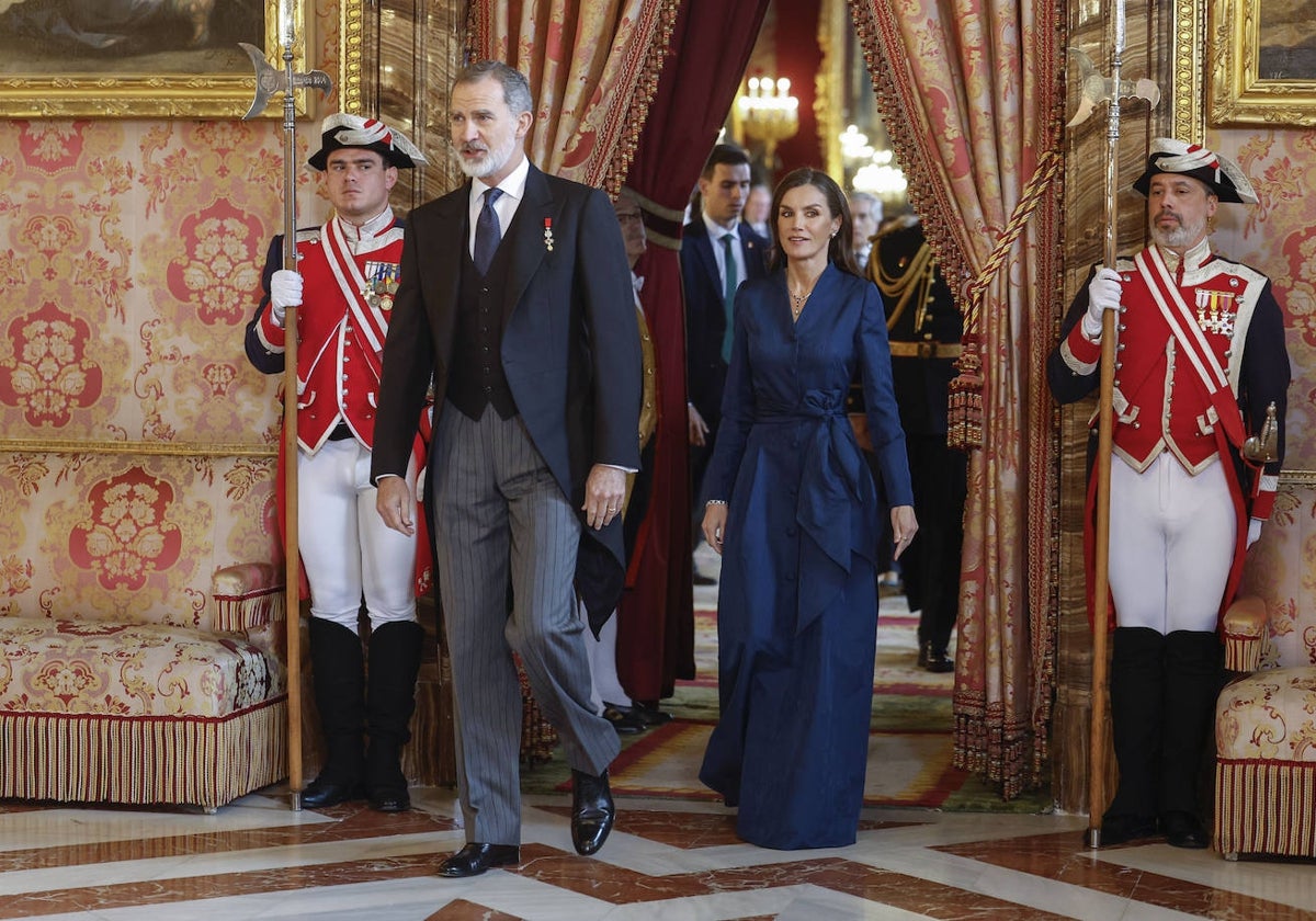 Los Reyes, en el Palacio Real, durante la recepción al Cuerpo Diplomático