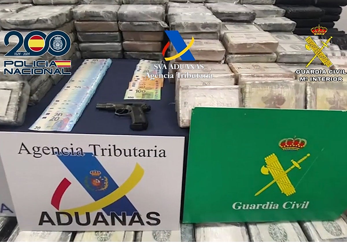 Parte de la cocaína incautada en Málaga