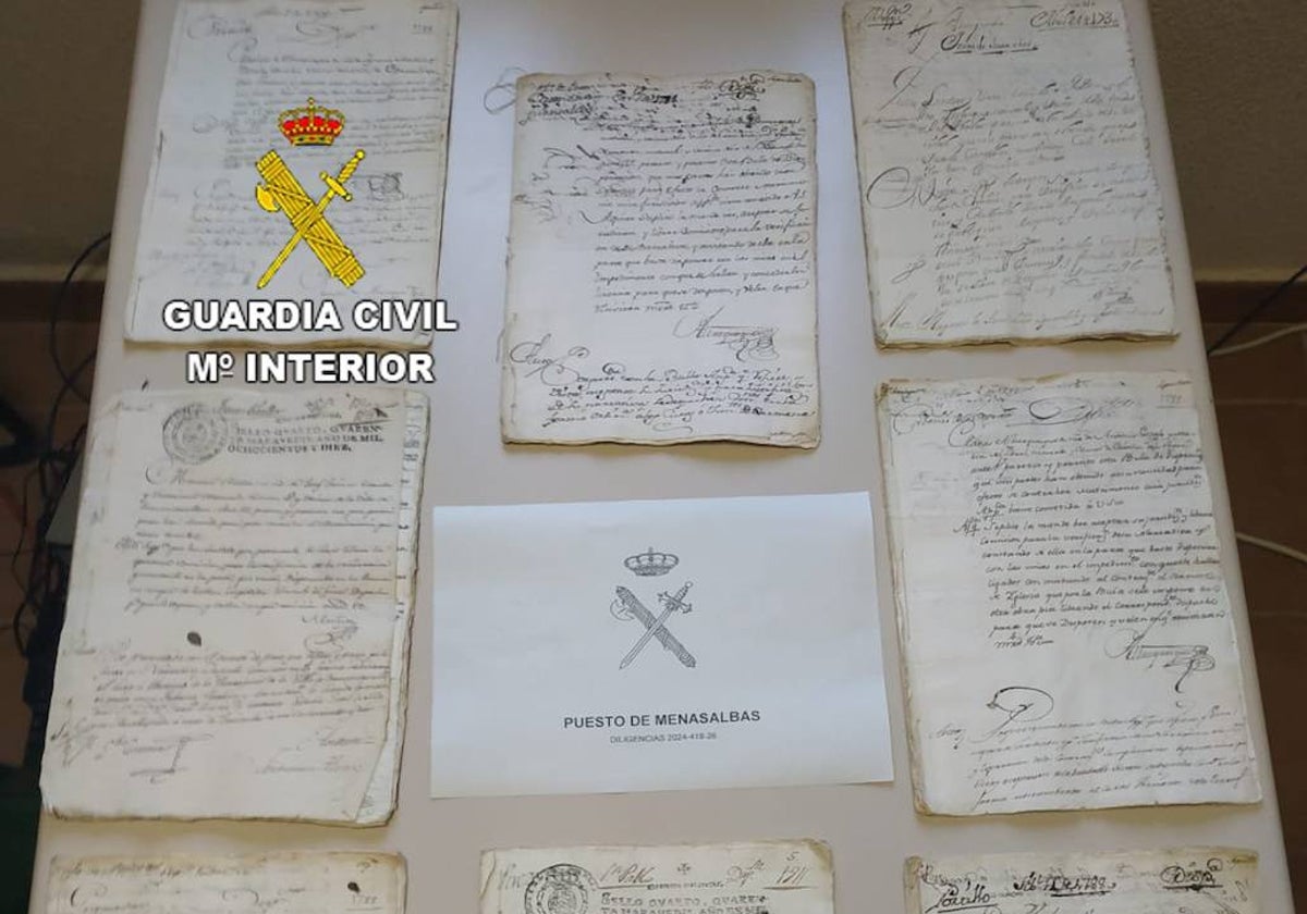 Manuscritos de los siglos XVIII y XIX recuperados por la Guardia Civil