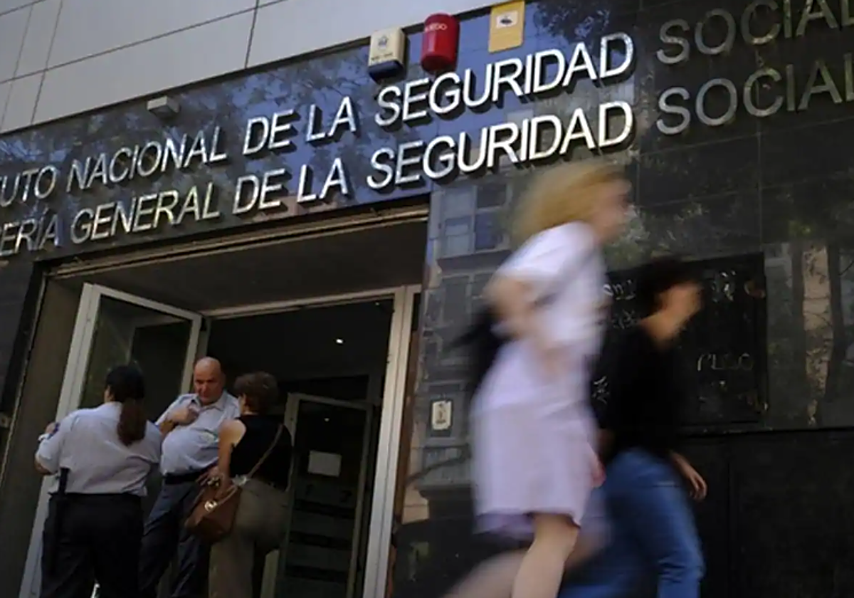 Fachada de una de las oficinas dee la Seguridad Social en Canarias