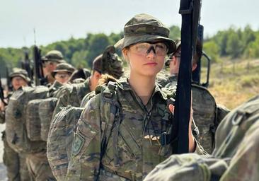 La Princesa Leonor pone a prueba su «resistencia a la fatiga» en el campo de maniobras de San Gregorio