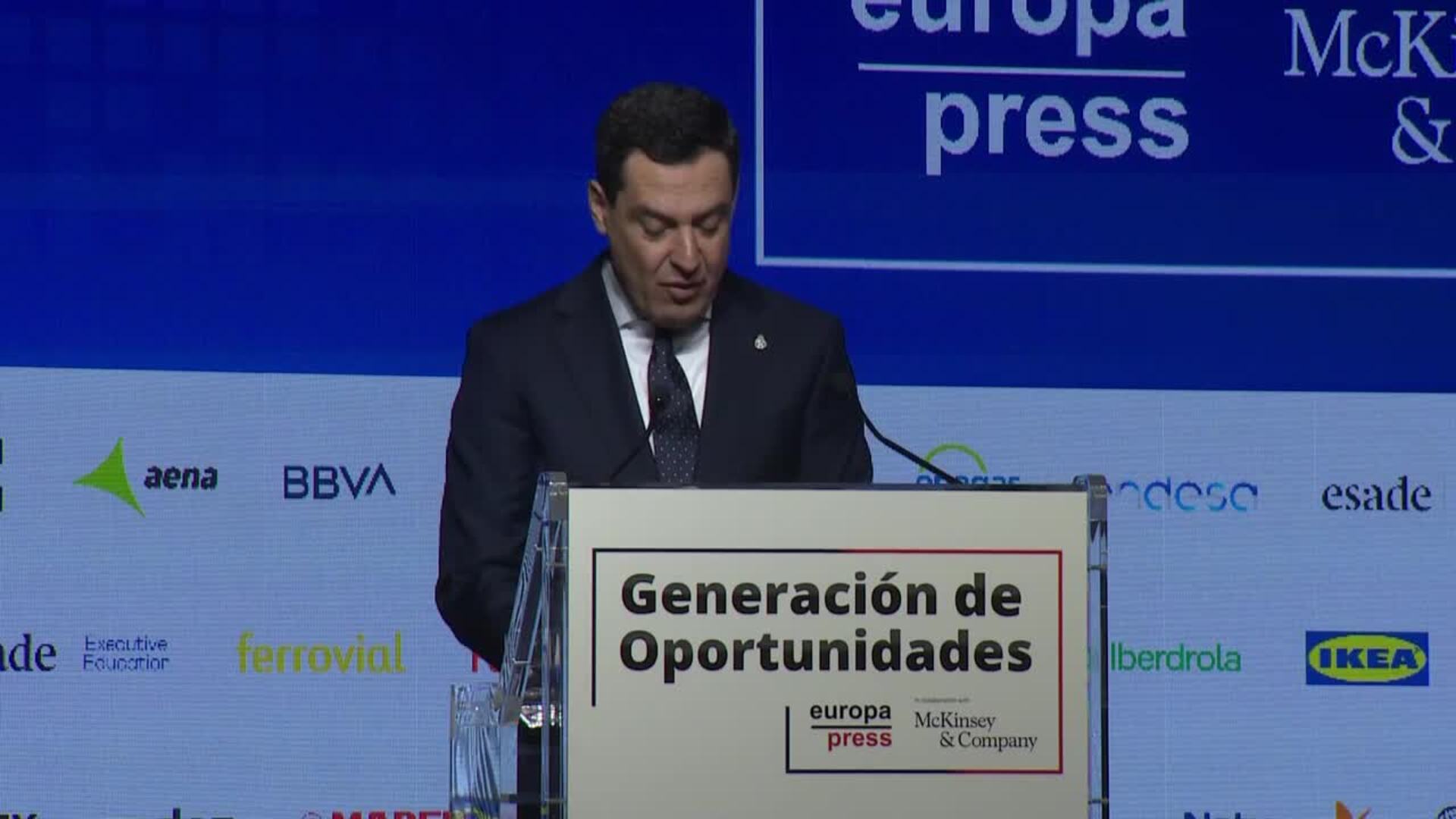 Moreno presenta un plan para convertir a Andalucía en la comunidad &quot;con menos burocracia&quot;