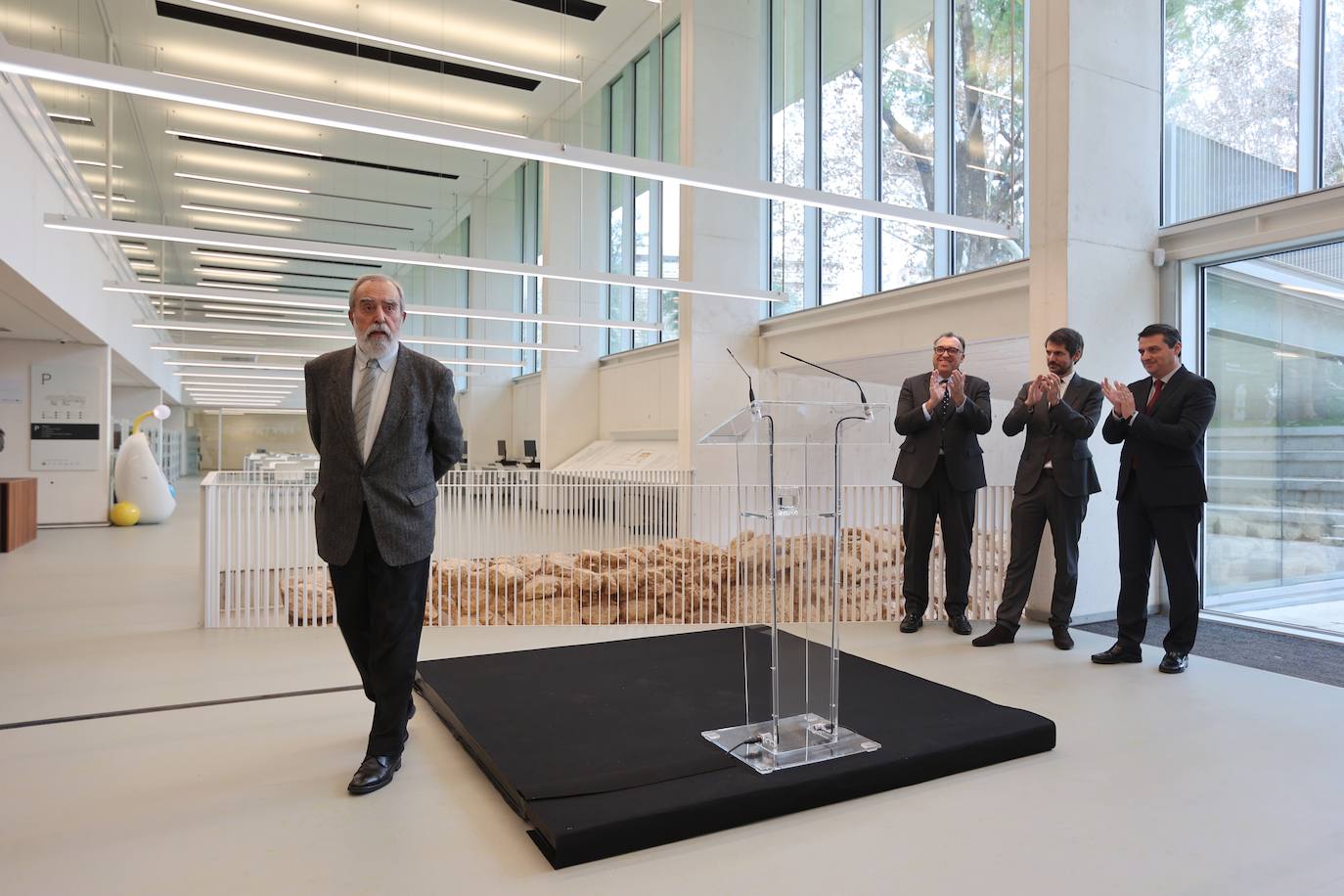 Fotos: la inauguración de la imponente Biblioteca Grupo Cántico de Córdoba