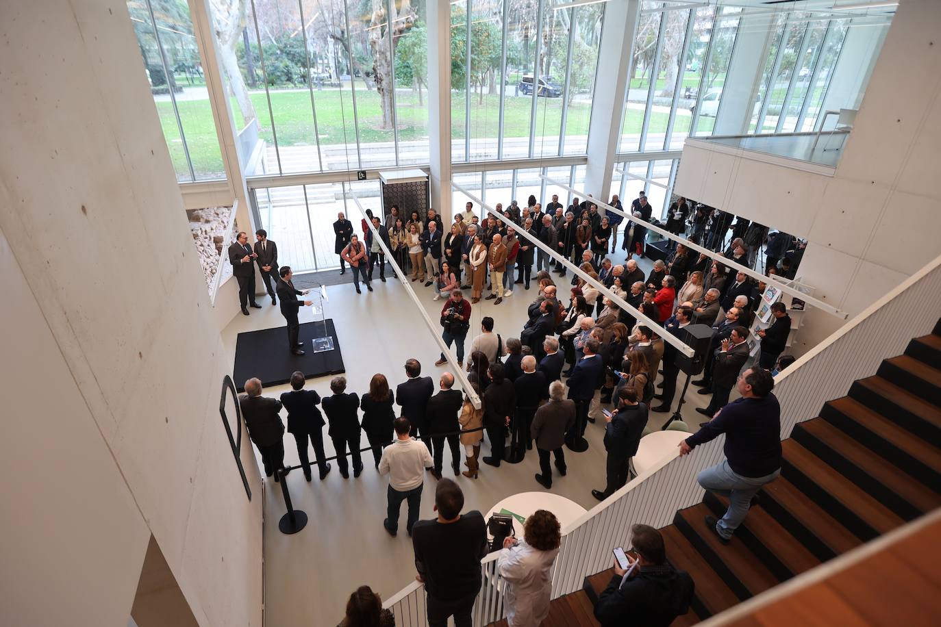 Fotos: la inauguración de la imponente Biblioteca Grupo Cántico de Córdoba