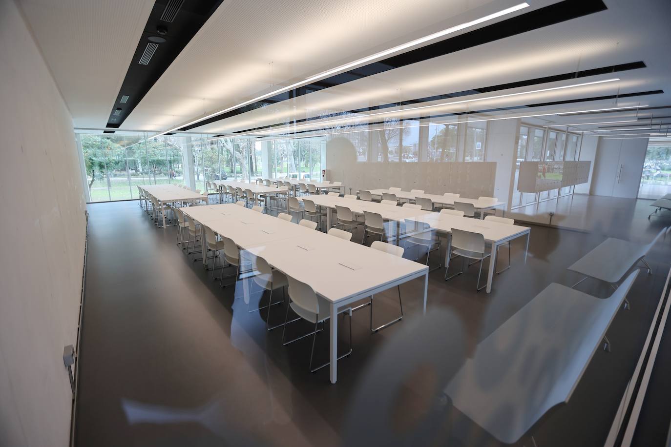 Fotos: la inauguración de la imponente Biblioteca Grupo Cántico de Córdoba