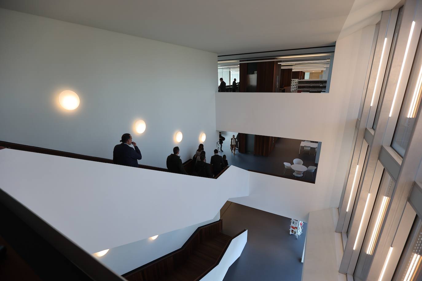 Fotos: la inauguración de la imponente Biblioteca Grupo Cántico de Córdoba