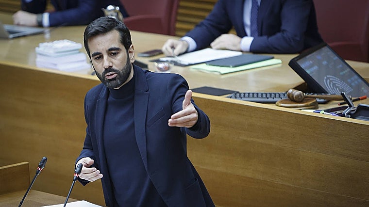Imagen del síndic del PSPV, José Muñoz, este miércoles, en las Cortes Valencianas