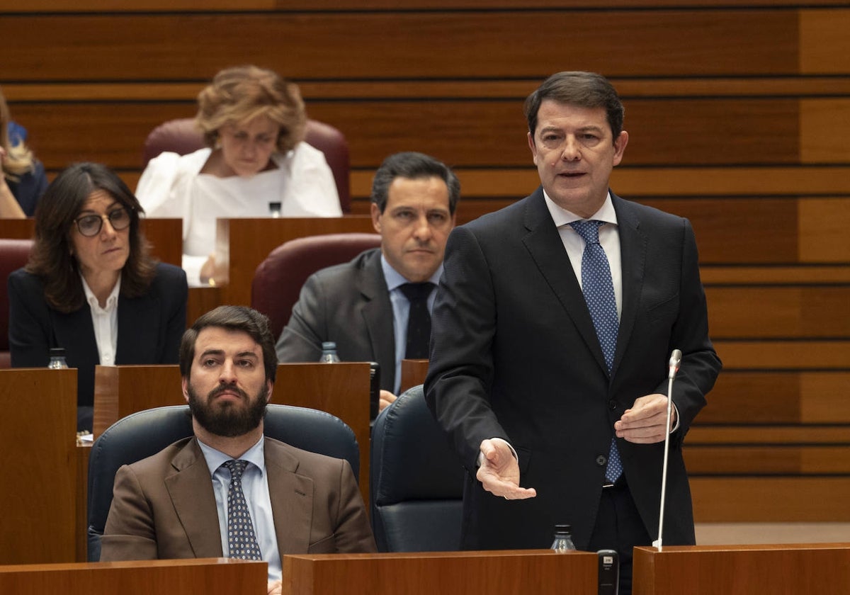 Mañueco, durante una de sus intervenciones en el pleno