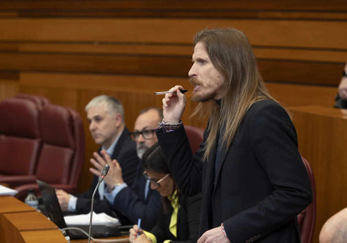 Pablo Fernández, durante su intervención en las Cortes