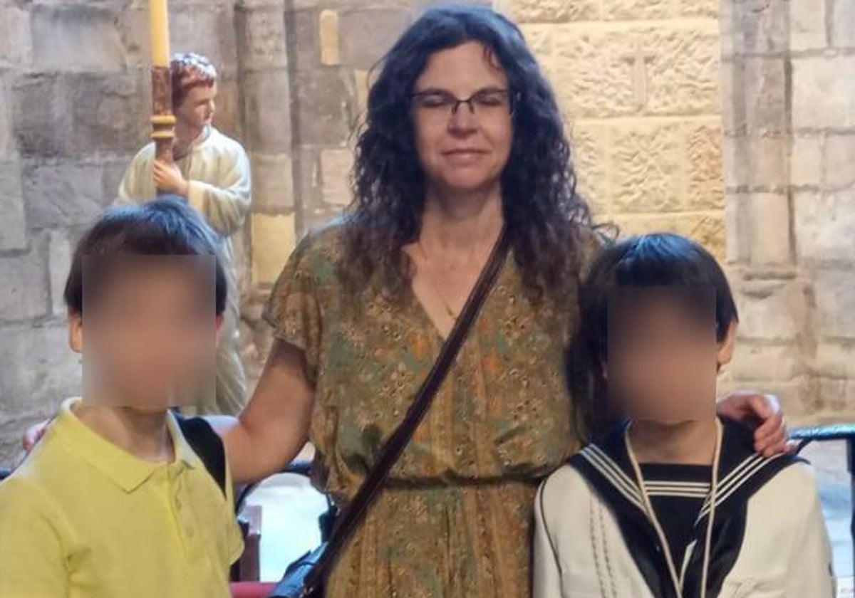 La madre presuntamente asesinada con sus dos hijos adoptivos