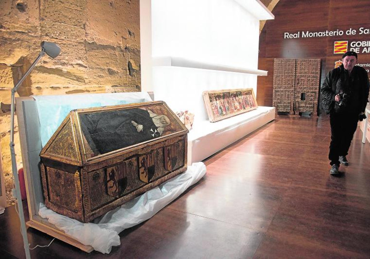 Algunos de los bienes que han sido trasladados desde el Museo de Lérida hasta el Monasterio de Sijena