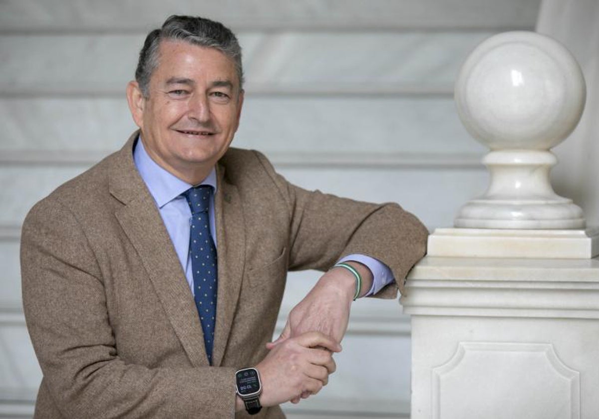 Antonio Sanz, consejero de Presidencia, Interior, Diálogo Social y Simplificación Administrativa, en el Parlamento andaluz