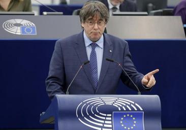 El Parlamento Europeo aprueba investigar los lazos de Puigdemont y Rusia con los votos a favor del PSOE