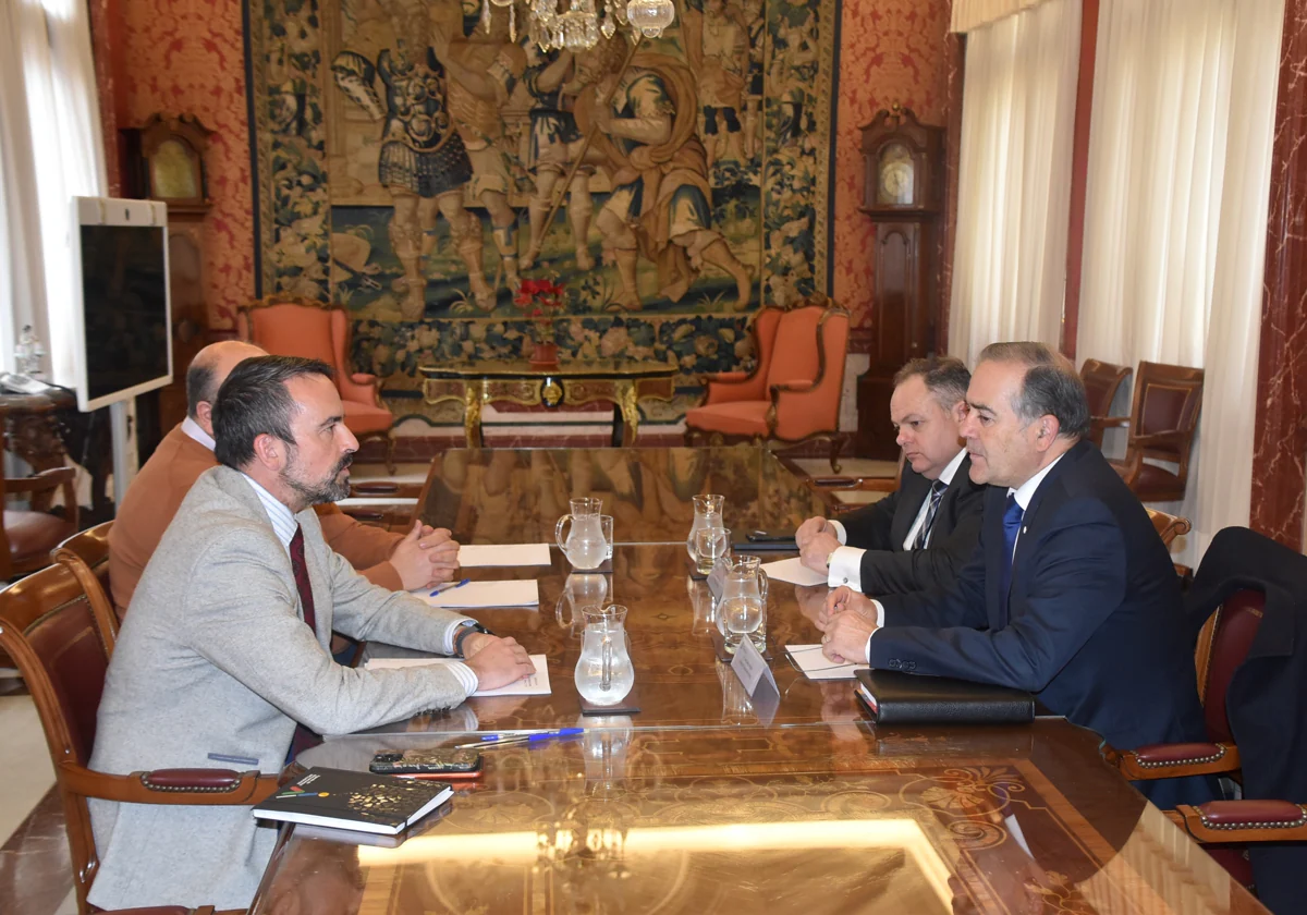 Olmedo y Gregorio, durante la reunión