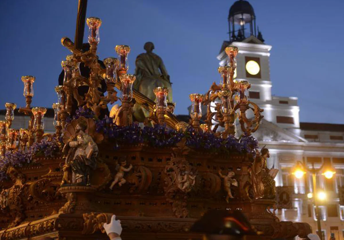 La procesión de Los Gitanos, a su paso por la Puerta del Sol en 2023