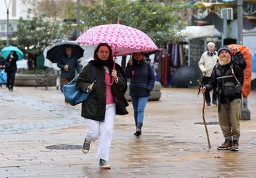 Meteorología activa la alerta naranja en la capital por riesgo importante de lluvias