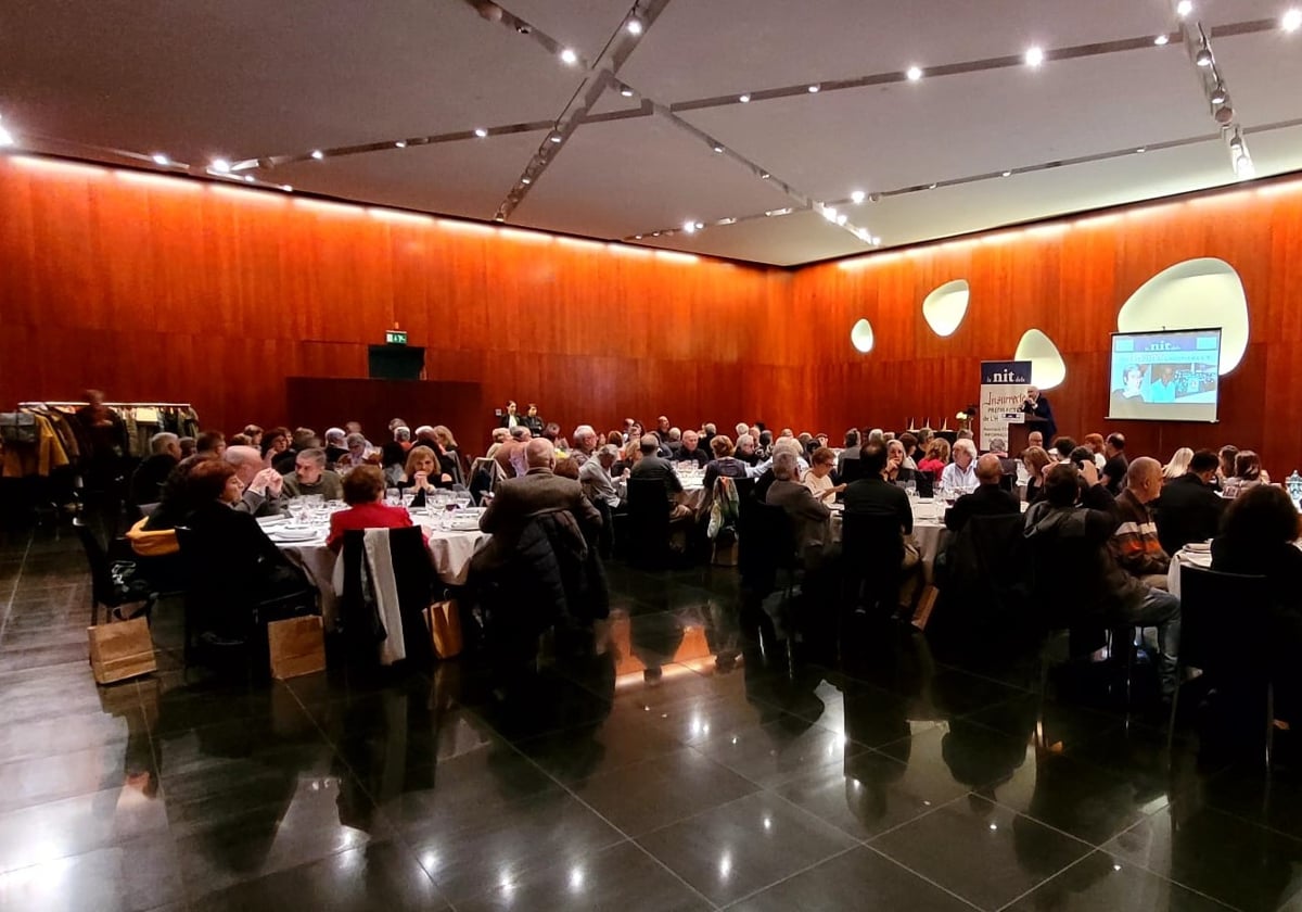 Aspecto de la cena de gala de la segunda edición de la Noche de los Insurrectos Predilectos de l'Hospitalet