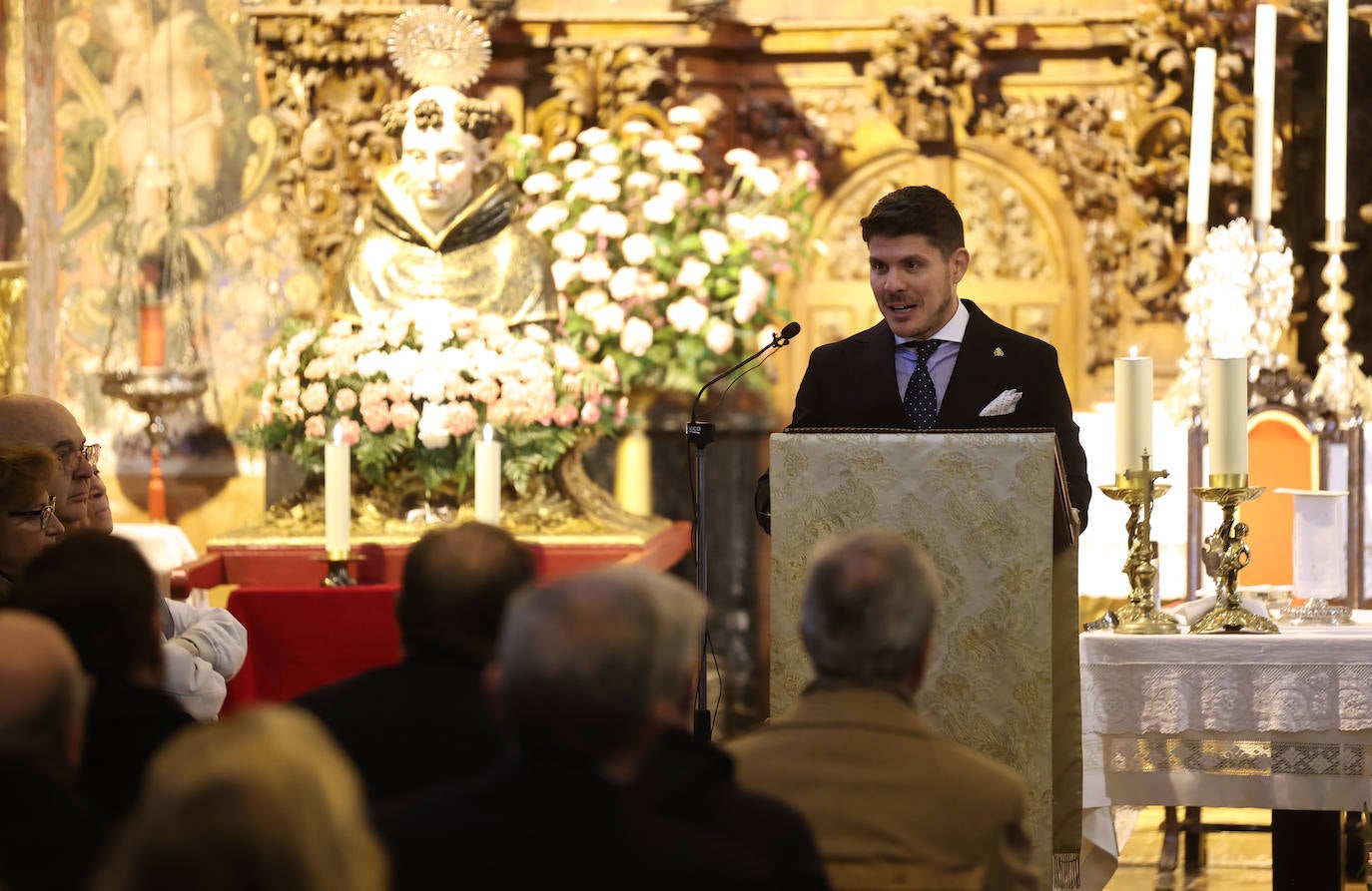 Fotos: El rosario en la exaltación de San Álvaro