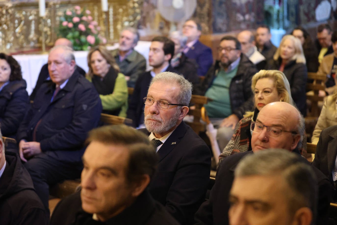 Fotos: El rosario en la exaltación de San Álvaro