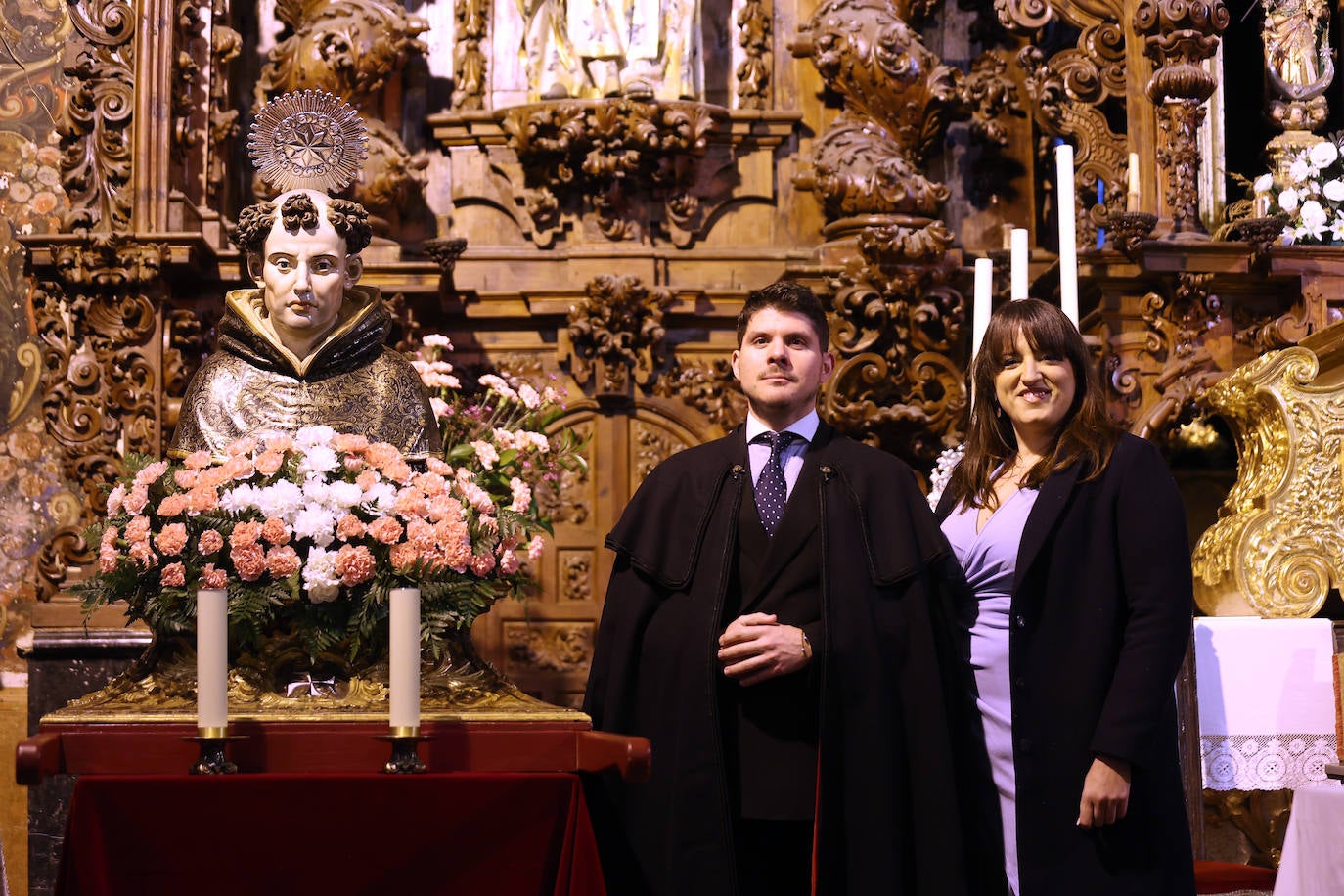 Fotos: El rosario en la exaltación de San Álvaro