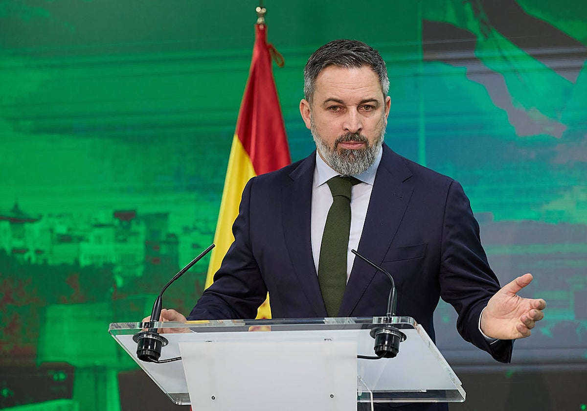 El presidente de Vox, Santiago Abascal, este lunes, en rueda de prensa, tras la reunión del Comité de Acción Política