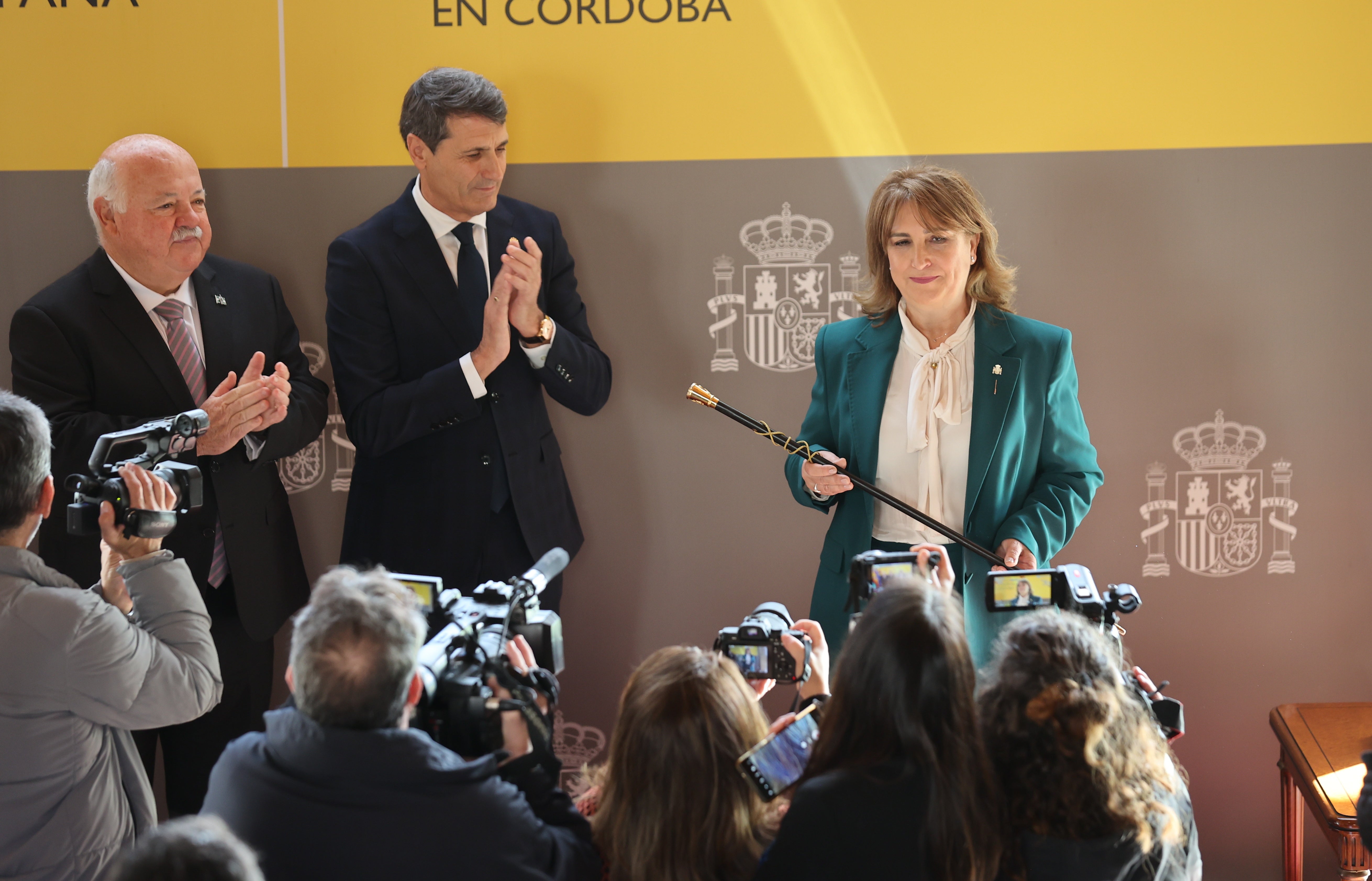 Fotos: la multitudinaria puesta de largo de la subdelegada del Gobierno en Córdoba