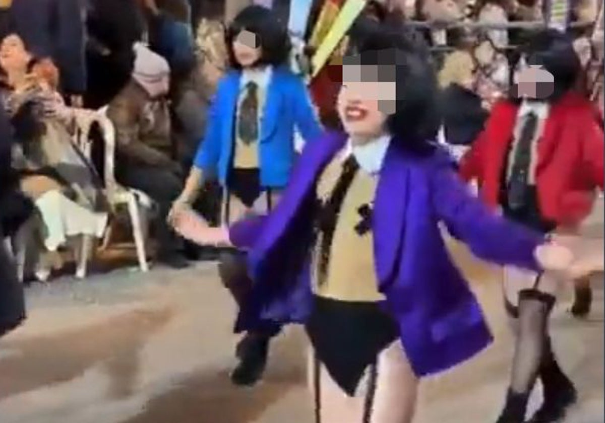 Varias participantes en el polémico desfile de Carnaval de Torrevieja.