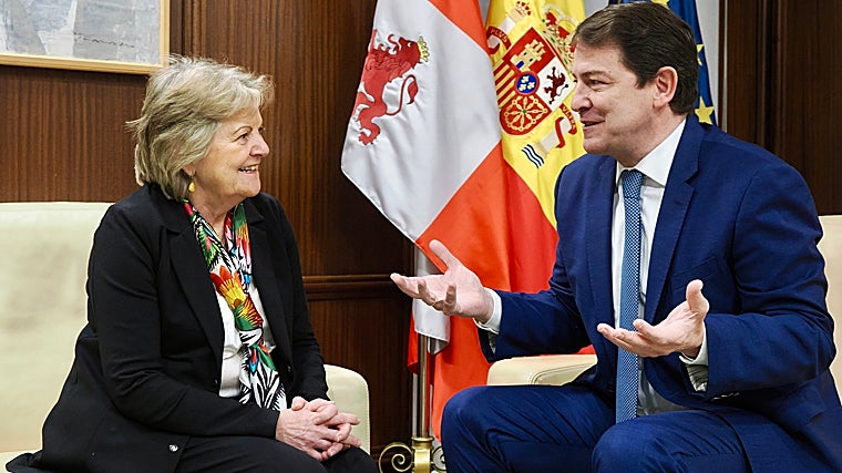 La comisaria europea Elisa Ferreira y presidente de la Junta de Castilla y León, Alfonso Fernández Mañueco